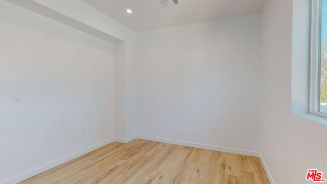 16012 Cantlay Street A, Van Nuys (los Angeles), CA 91406