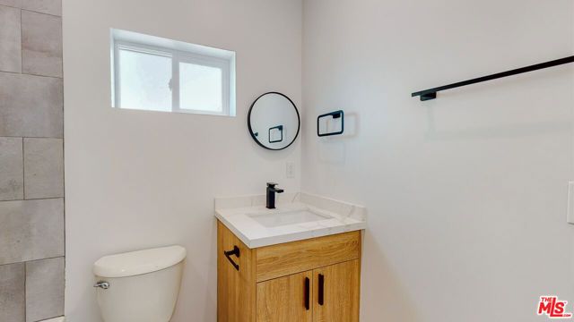 16012 Cantlay Street A, Van Nuys (los Angeles), CA 91406