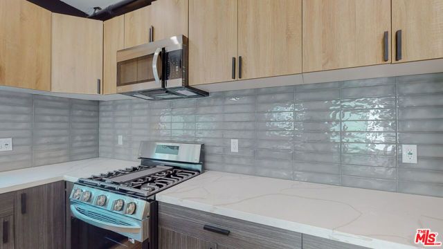 16012 Cantlay Street A, Van Nuys (los Angeles), CA 91406