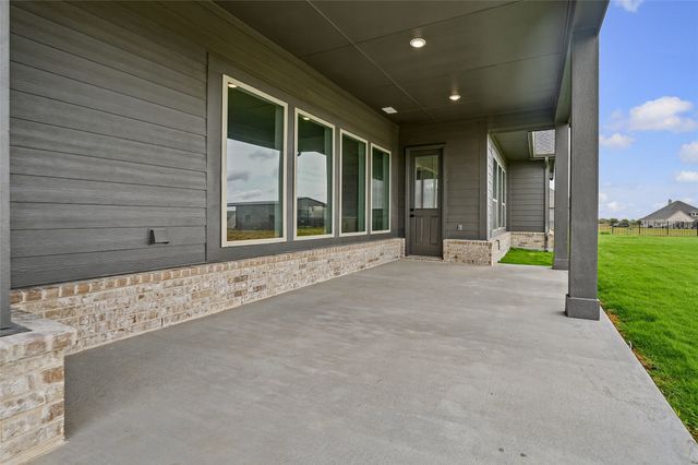 12409 Hornfels Drive, Krum, TX 76249