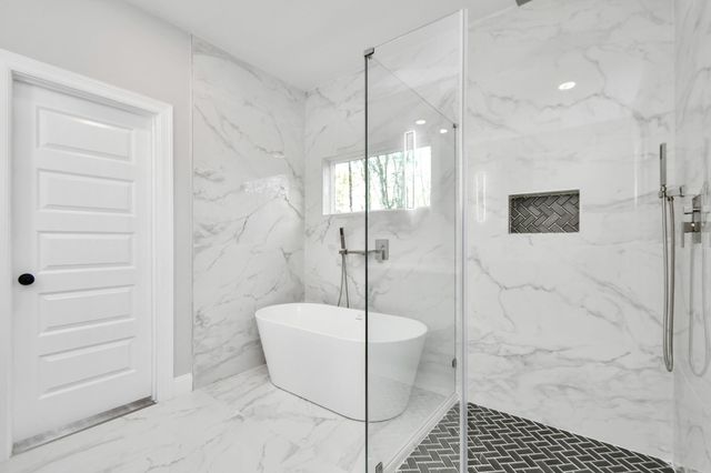 805 Road 5203, Cleveland, TX 77327