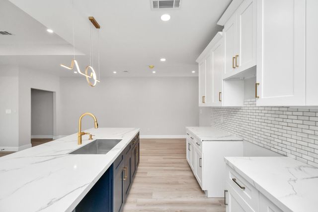 805 Road 5203, Cleveland, TX 77327