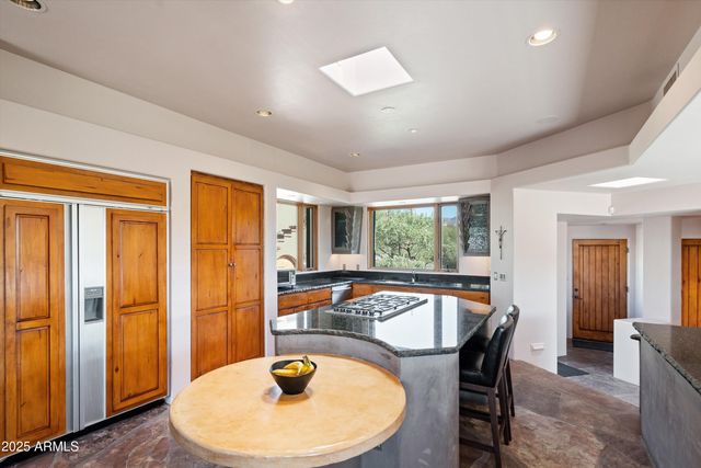 8320 E Concho Lane, Carefree, AZ 85377