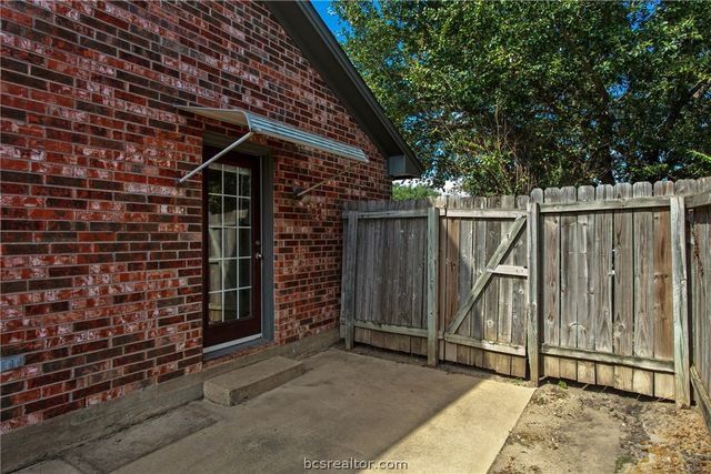 3612 Hollyhock Street, College Station, TX 77845