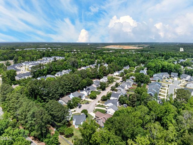 337 Stone Hedge Court, Holly Springs, NC 27540