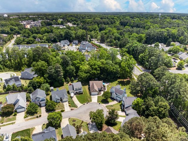 337 Stone Hedge Court, Holly Springs, NC 27540