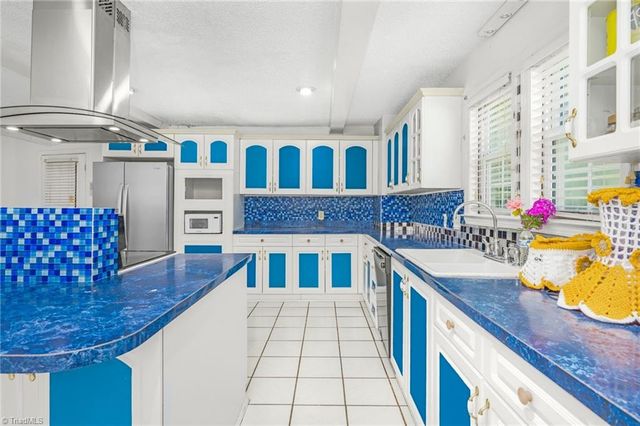 4200 Mineral Avenue, Winston-salem, NC 27105