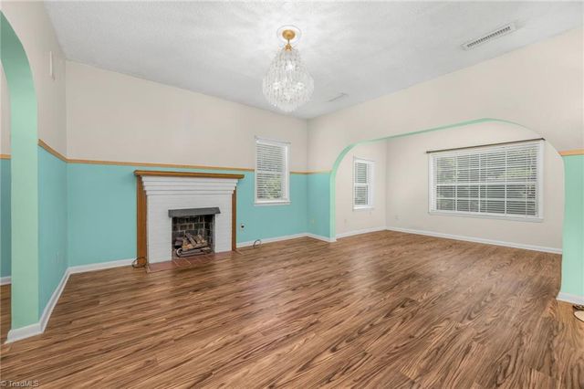4200 Mineral Avenue, Winston-salem, NC 27105