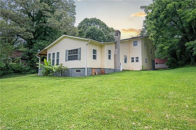 4200 Mineral Avenue, Winston-salem, NC 27105