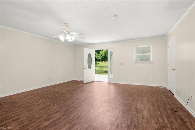 4200 Mineral Avenue, Winston-salem, NC 27105
