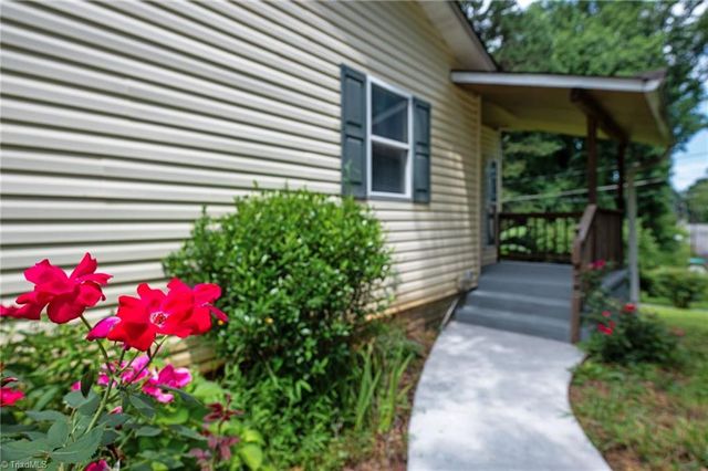 4200 Mineral Avenue, Winston-salem, NC 27105