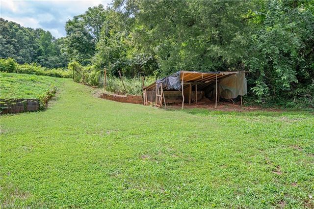 4200 Mineral Avenue, Winston-salem, NC 27105