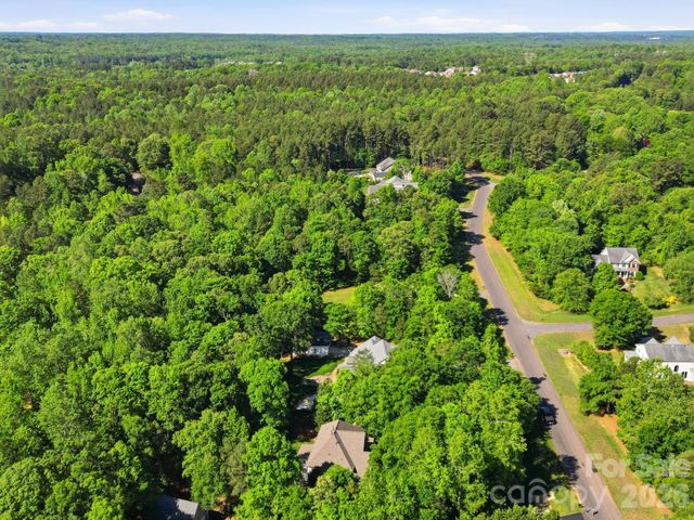 734 Lynnwood Farms Drive, Fort Mill, SC 29715