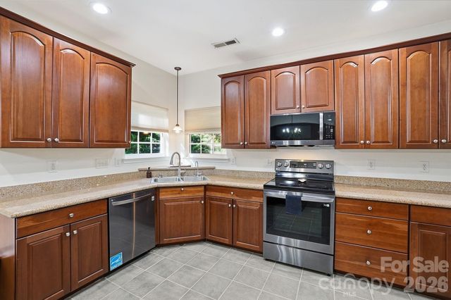 734 Lynnwood Farms Drive, Fort Mill, SC 29715