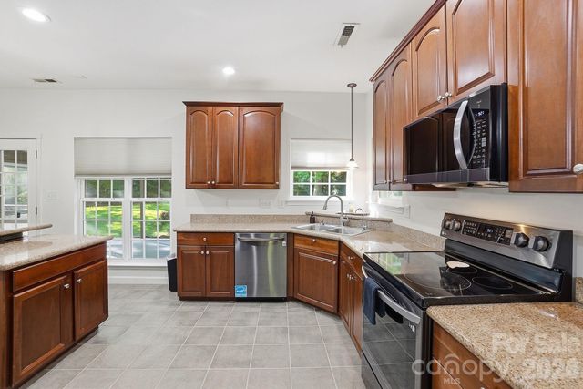 734 Lynnwood Farms Drive, Fort Mill, SC 29715