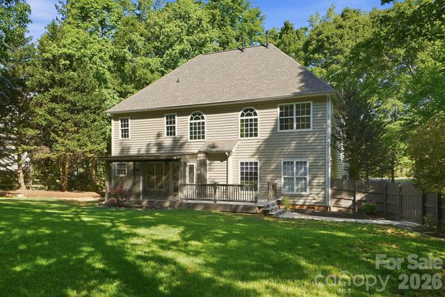 734 Lynnwood Farms Drive, Fort Mill, SC 29715