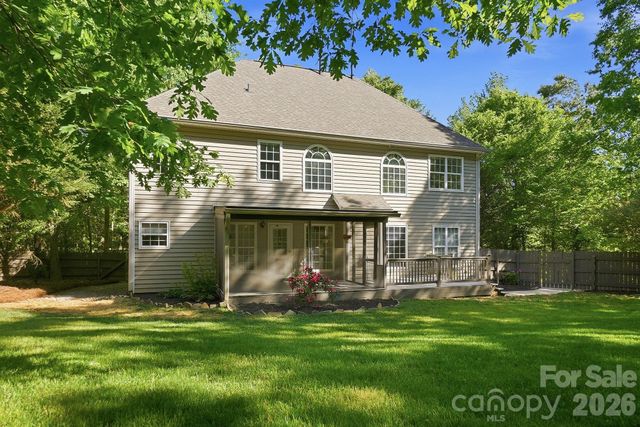 734 Lynnwood Farms Drive, Fort Mill, SC 29715