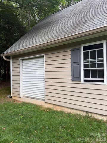 734 Lynnwood Farms Drive, Fort Mill, SC 29715