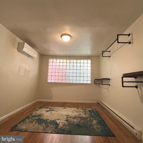 2947 W GIRARD AVE, Philadelphia, PA 19130