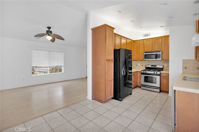 11541 Laurel Oak, Victorville, CA 92392