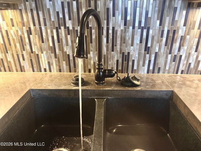 228 Yazoo Avenue, A, Clarksdale, MS 38614