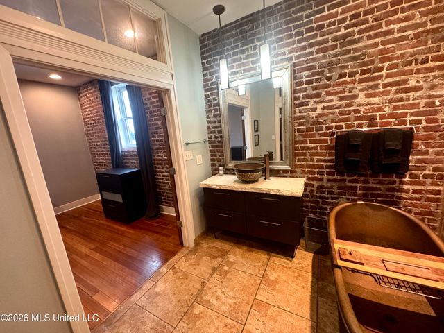 228 Yazoo Avenue, A, Clarksdale, MS 38614