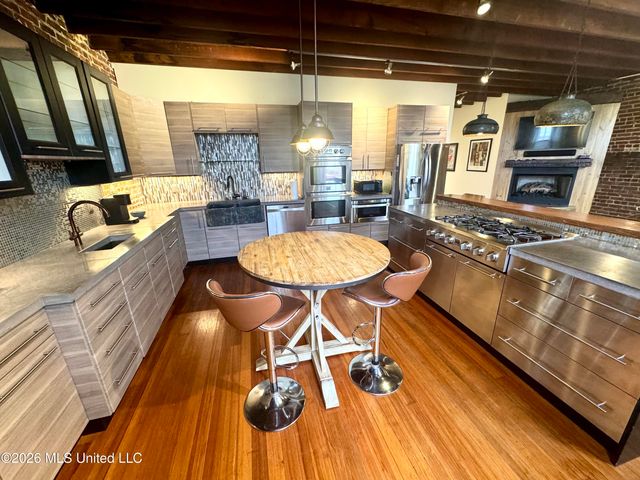 228 Yazoo Avenue, A, Clarksdale, MS 38614