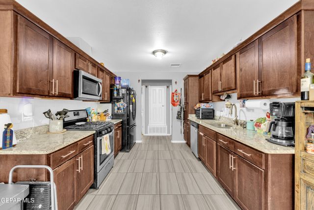 12028 MESQUITE THORN Drive, El Paso, TX 79934