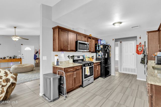 12028 MESQUITE THORN Drive, El Paso, TX 79934