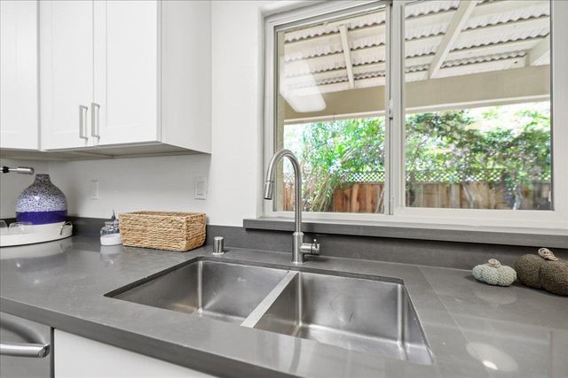 436 Sierra Vista Avenue 8, Mountain View, CA 94043