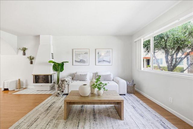 436 Sierra Vista Avenue 8, Mountain View, CA 94043