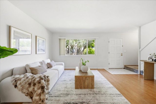 436 Sierra Vista Avenue 8, Mountain View, CA 94043