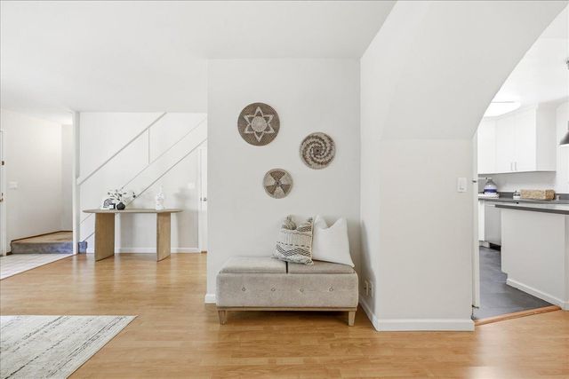 436 Sierra Vista Avenue 8, Mountain View, CA 94043