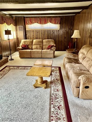 2823 Noel Drive, Youngstown, OH 44509