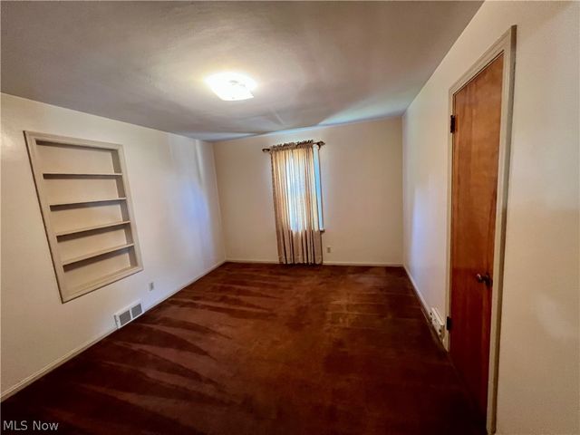 2823 Noel Drive, Youngstown, OH 44509