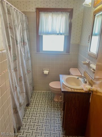 2823 Noel Drive, Youngstown, OH 44509