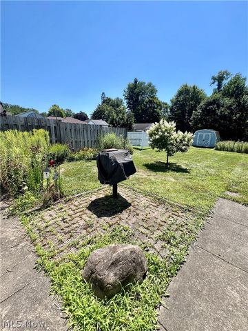 2823 Noel Drive, Youngstown, OH 44509