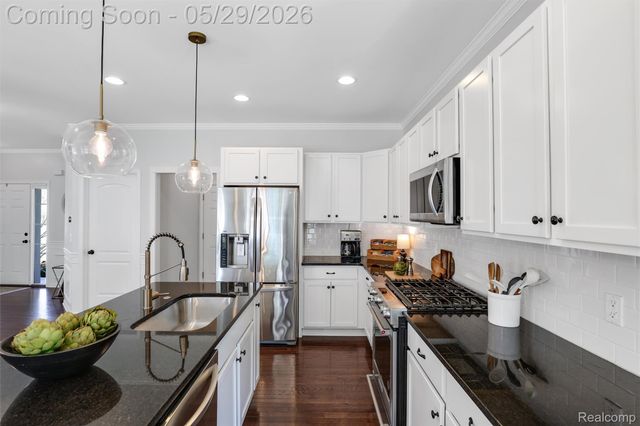 11665 Francis Avenue, Plymouth Charter Township, MI 48170