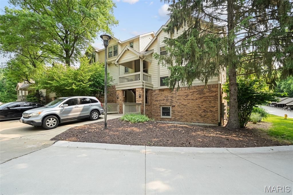 12958 Bryce Canyon Drive C, Maryland Heights, MO 63043