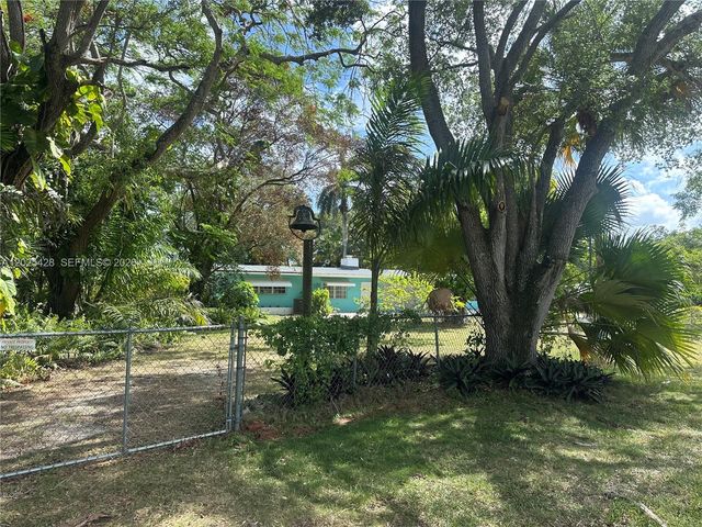 15280 SW 271st St, Homestead, FL 33032