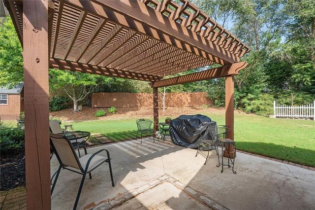 222 Meadow Run, Carrollton, GA 30116