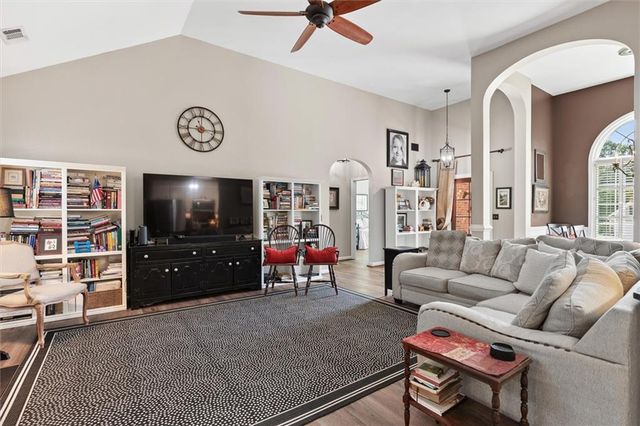 222 Meadow Run, Carrollton, GA 30116