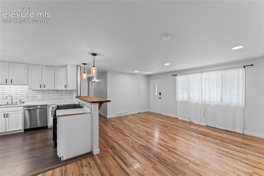 2326 Eagle View Drive, Colorado Springs, CO 80909 — photo 5
