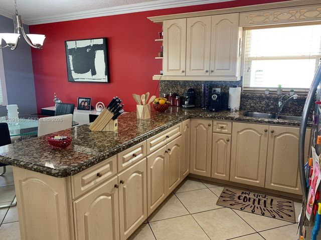 6940 W 25th Lane, Hialeah, FL 33016