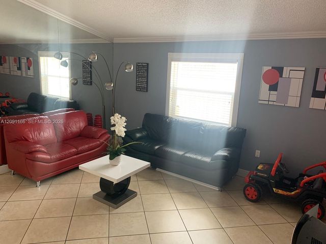 6940 W 25th Lane, Hialeah, FL 33016