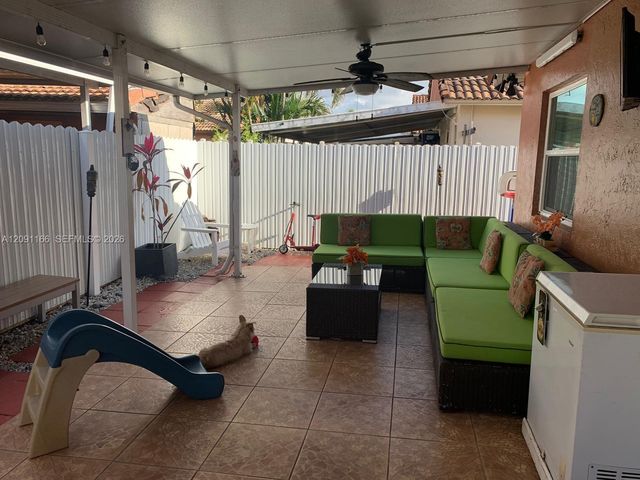 6940 W 25th Lane, Hialeah, FL 33016