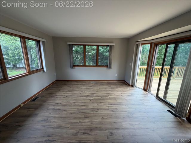 35284 Vito Drive, Sterling Heights, MI 48310