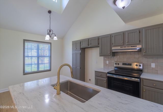 141 Greenfield Lane, Pearl, MS 39208