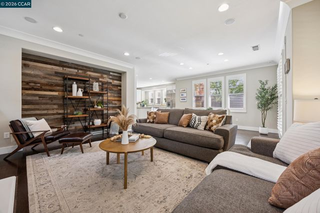 3742 Old Blackhawk Rd, Danville, CA 94506