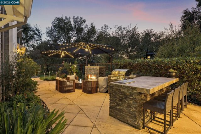 3742 Old Blackhawk Rd, Danville, CA 94506